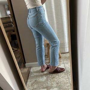 Abercrombie Curve Love Ultra High Rise Ankle Straight Jeans